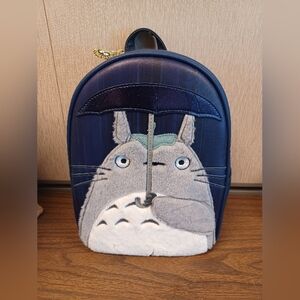 B2 NWT Ghibli My Neighbor Fuzzy Totoro w/Umbrella Mini Backpack